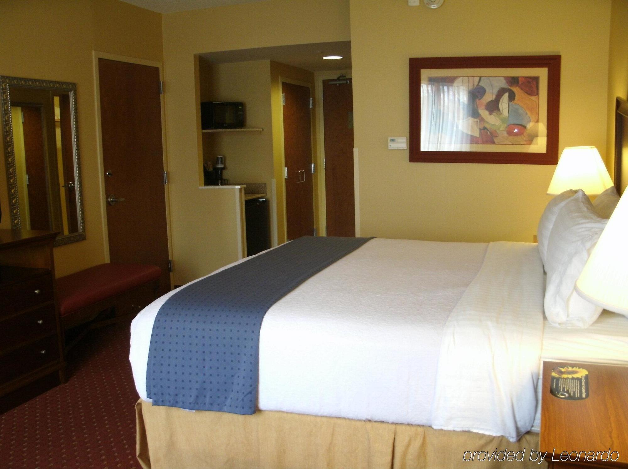 Holiday Inn Rocky Mount I-95 @ Us 64 By Ihg Exterior foto